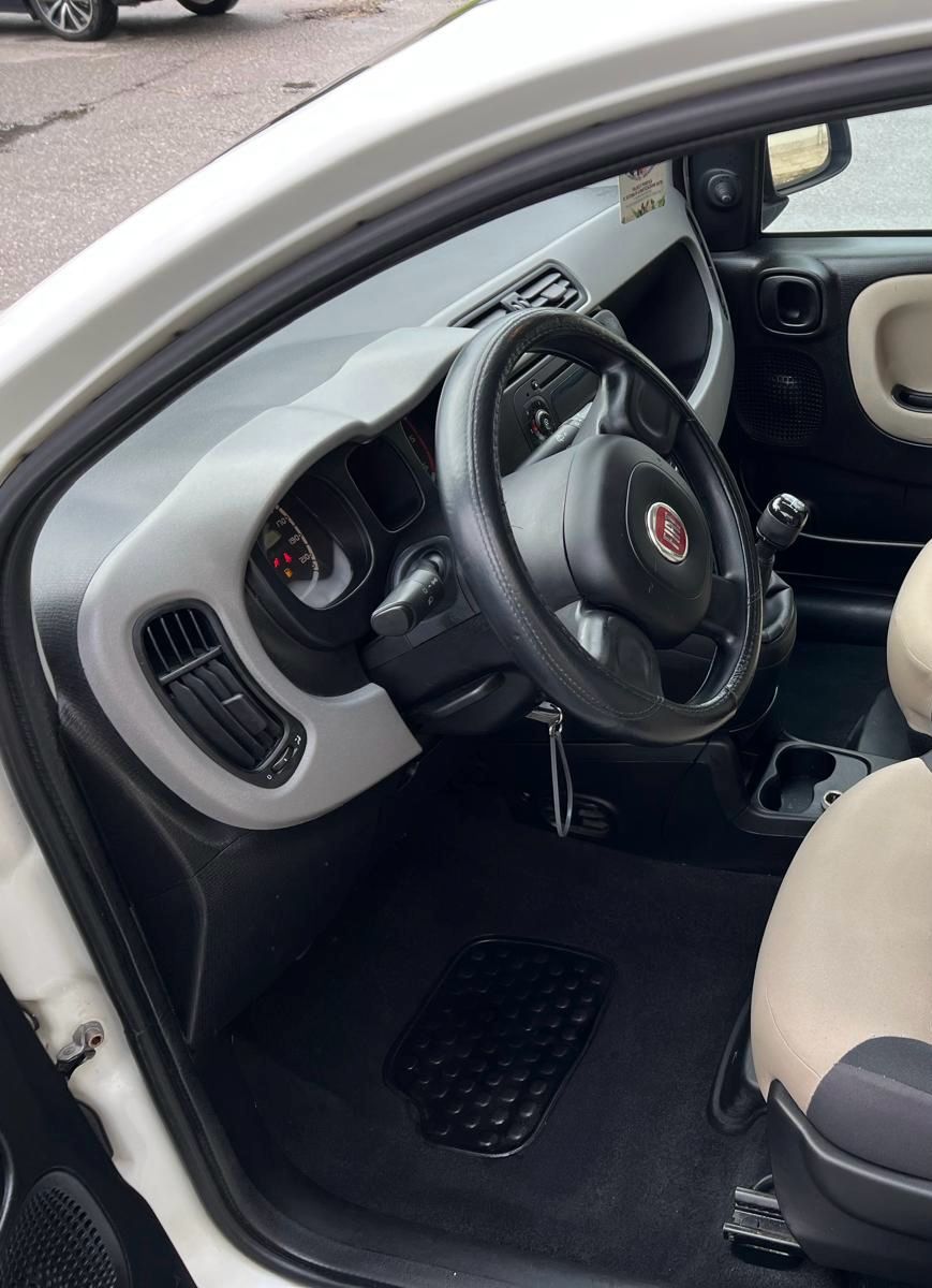 Fiat panda 1.3 MJT SES LUONGE 75CV(55KW)