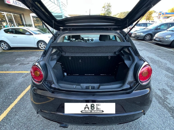 Alfa Romeo Mito 1.3 JTDM-2 95CV ses distintive sport pack (70kw)