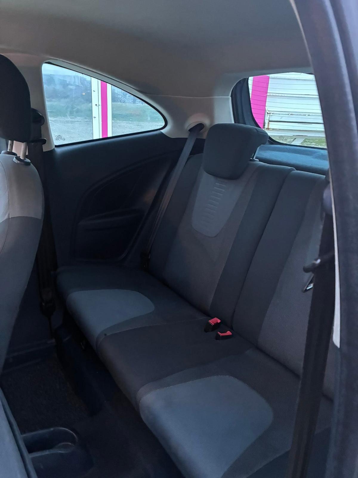 Ford Ka 1.3 TDCi 75CV Titanium