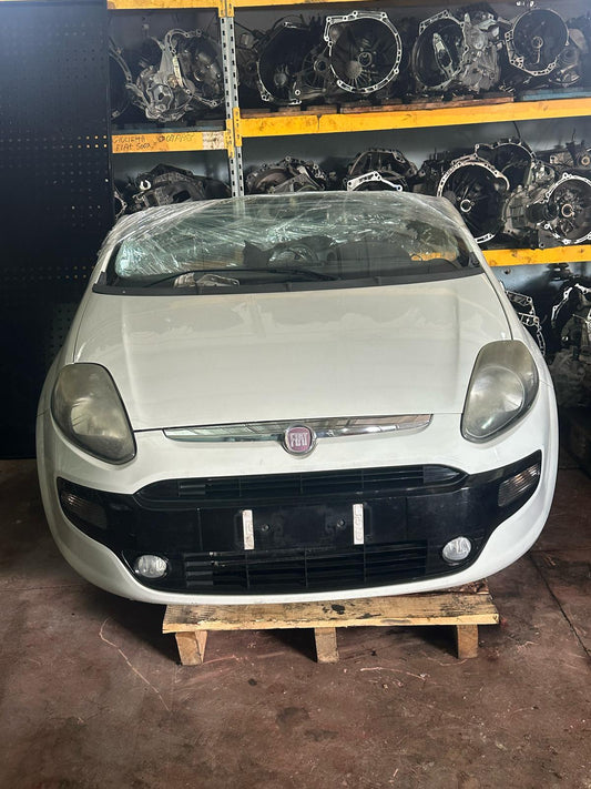 # Musata Completa Punto Evo Vendo musata completa originale per Fiat Punto Evo, comprensiva di: