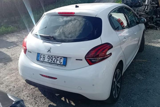 Peugeot 208 mo Blue hdi 75 5p allure (55kw)