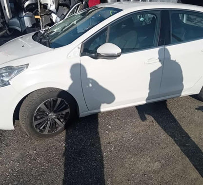 Peugeot 208 mo Blue hdi 75 5p allure (55kw)