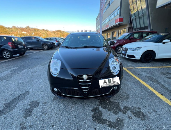 Alfa Romeo Mito 1.3 JTDM-2 95CV ses distintive sport pack (70kw)